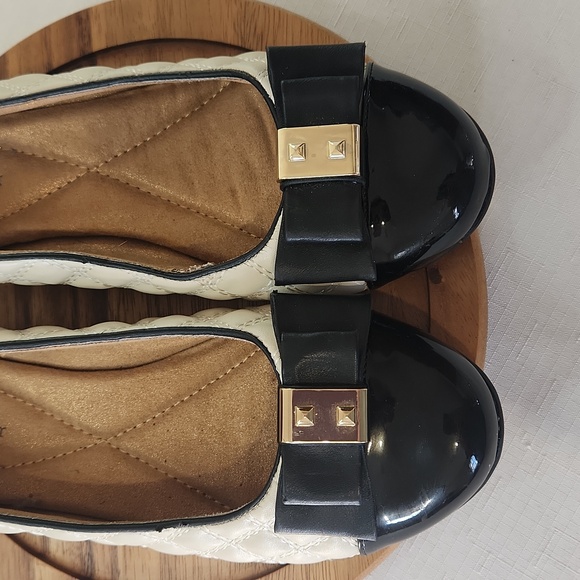 Naturalizer Ballet Black Bucke Toe Flats Shoes.  Size 9 - Picture 4 of 10